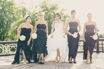 bride and bridesmaids 