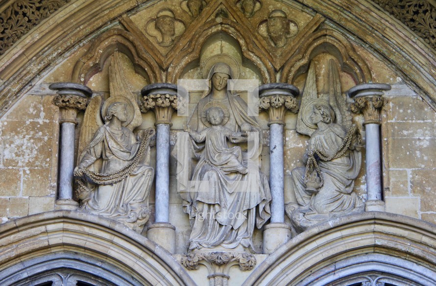 sculptures of Mary and baby Jesus 