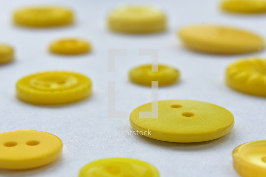 yellow buttons 