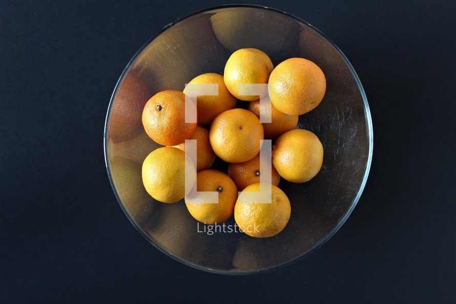 bowl of oranges 