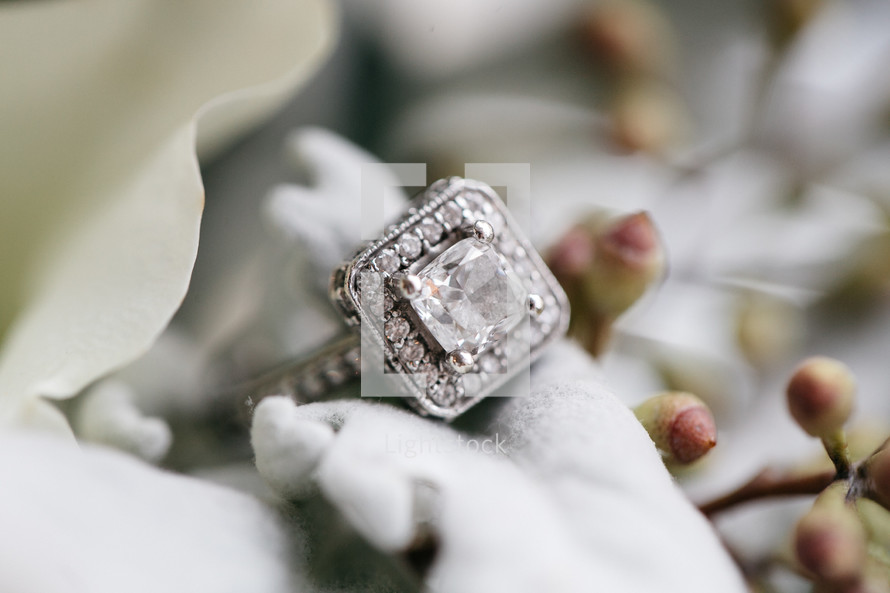 diamond engagement ring 