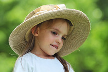 girl in an Easter bonnet 