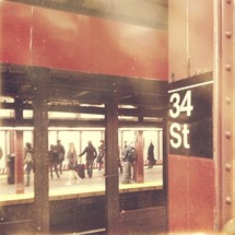 34th st subway station stop 