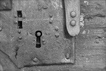 key hole in prison door