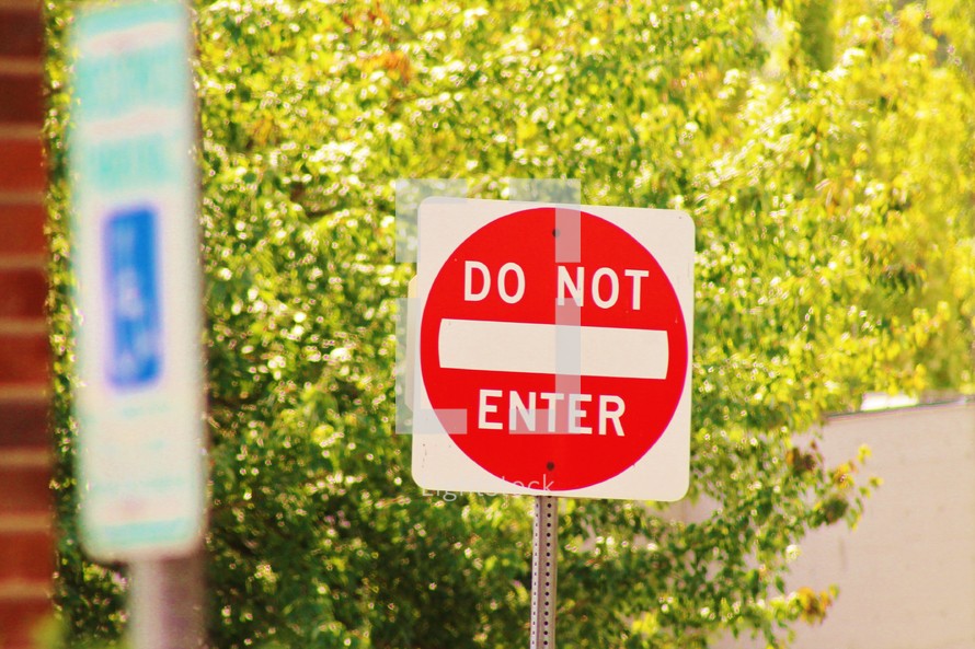Do Not Enter sign 