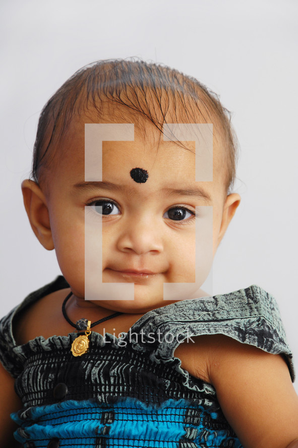 toddler girl with a Bindi