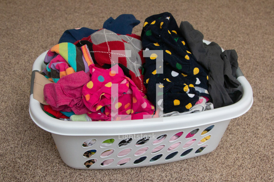 laundry basket 