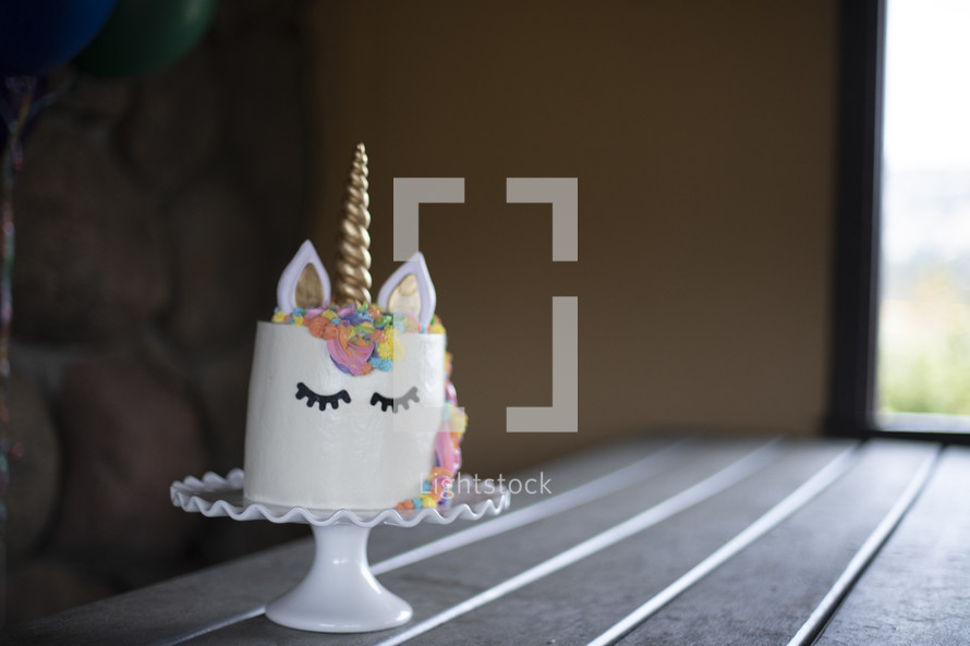 unicorn birthday cake 