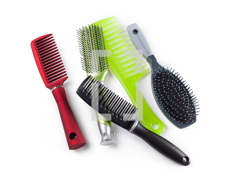combs and hair brushes 