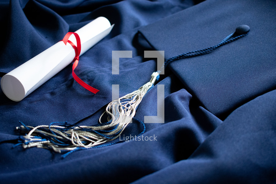 graduation gown 