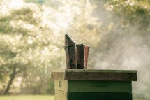 Beekeeping smoker, smoke device for honey bees, bee hive equipment, beekeeper