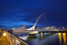 The Samuel Beckett Bridge in night time