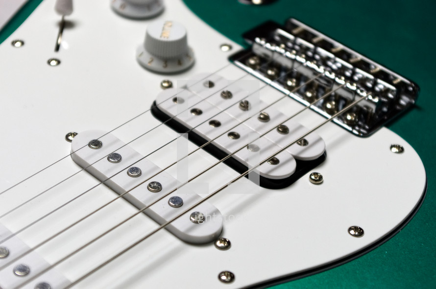strings on an electric guitar 