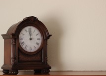 clock on a mantle 