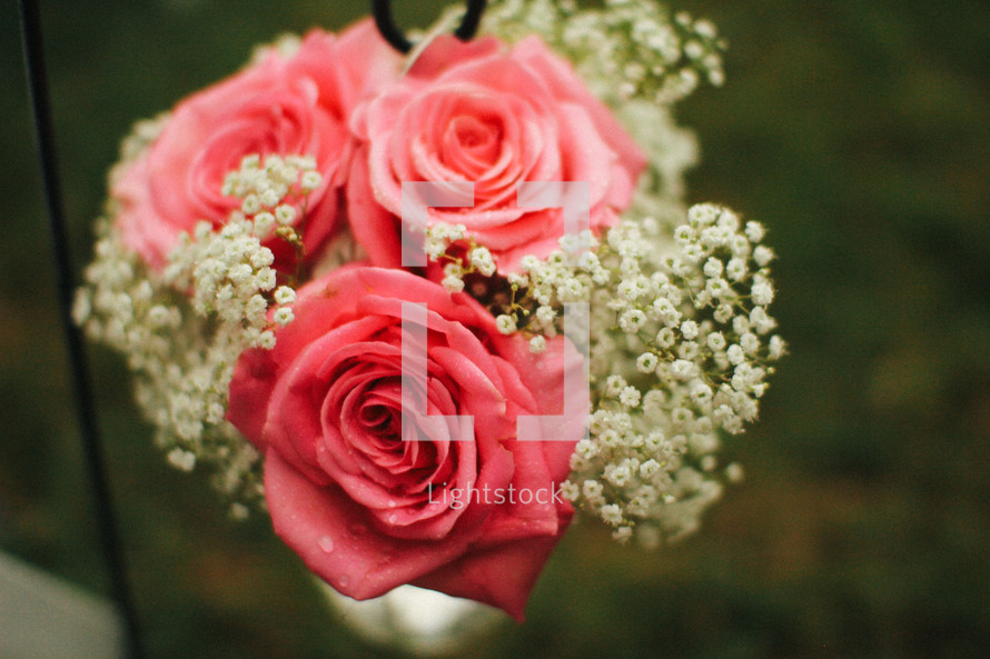 pink roses flower arrangement 