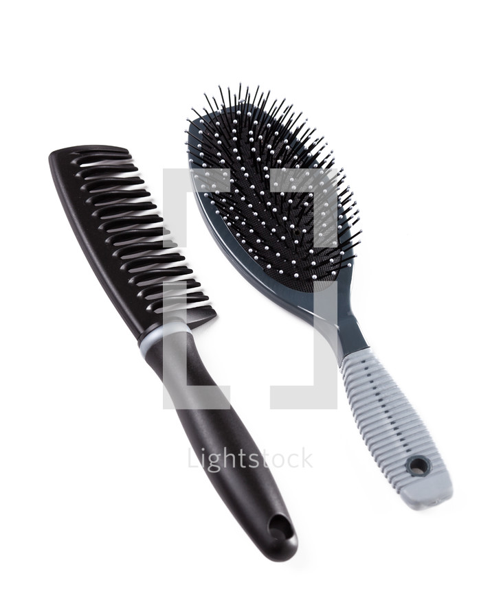 comb and hair brush 