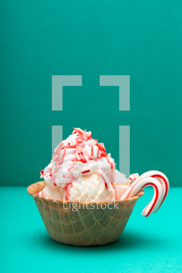 bowl of ice cream with peppermint 