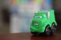 toy garbage truck 