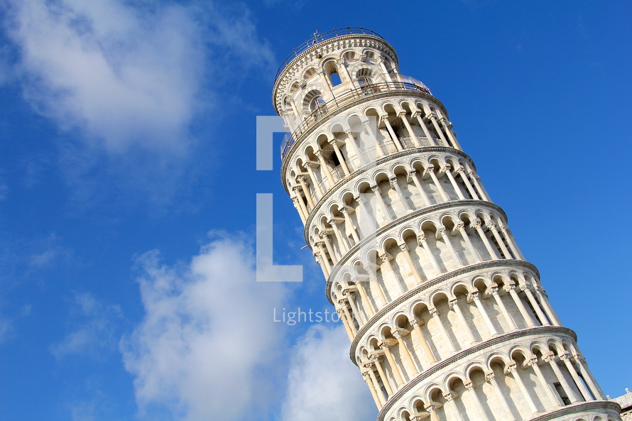 The leaning tower of Pisa 