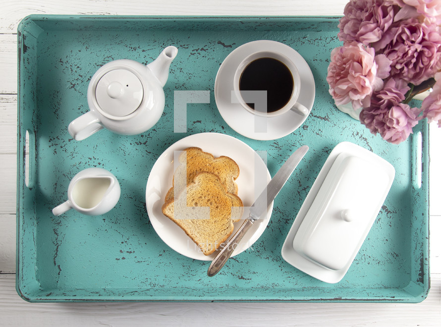 toast and coffee for breakfast 