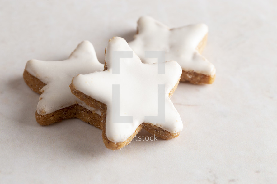 star shaped gingerbread cookies 