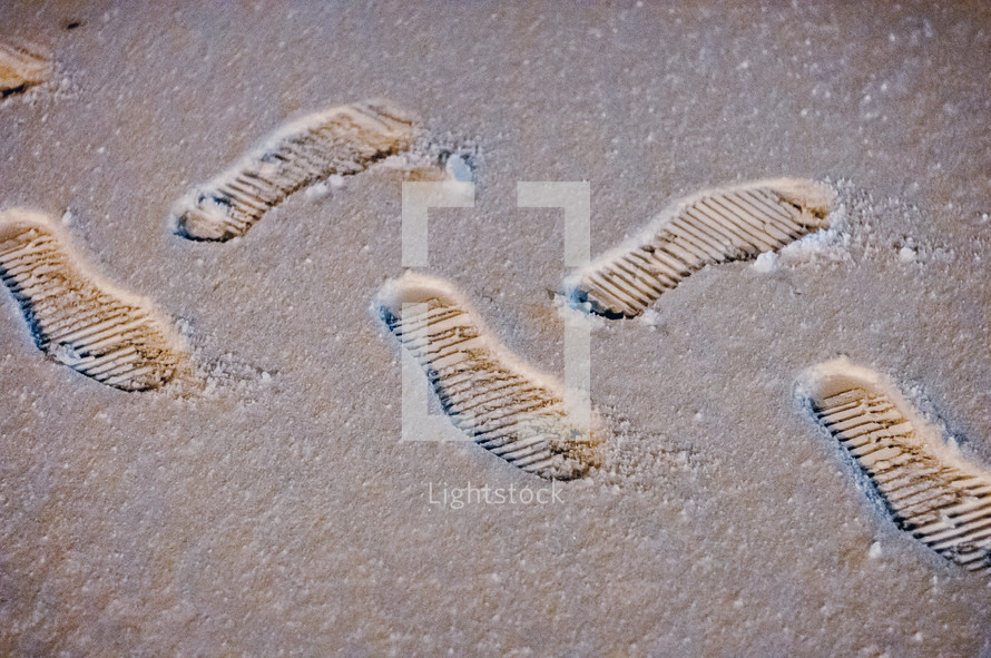 footprints in snow 