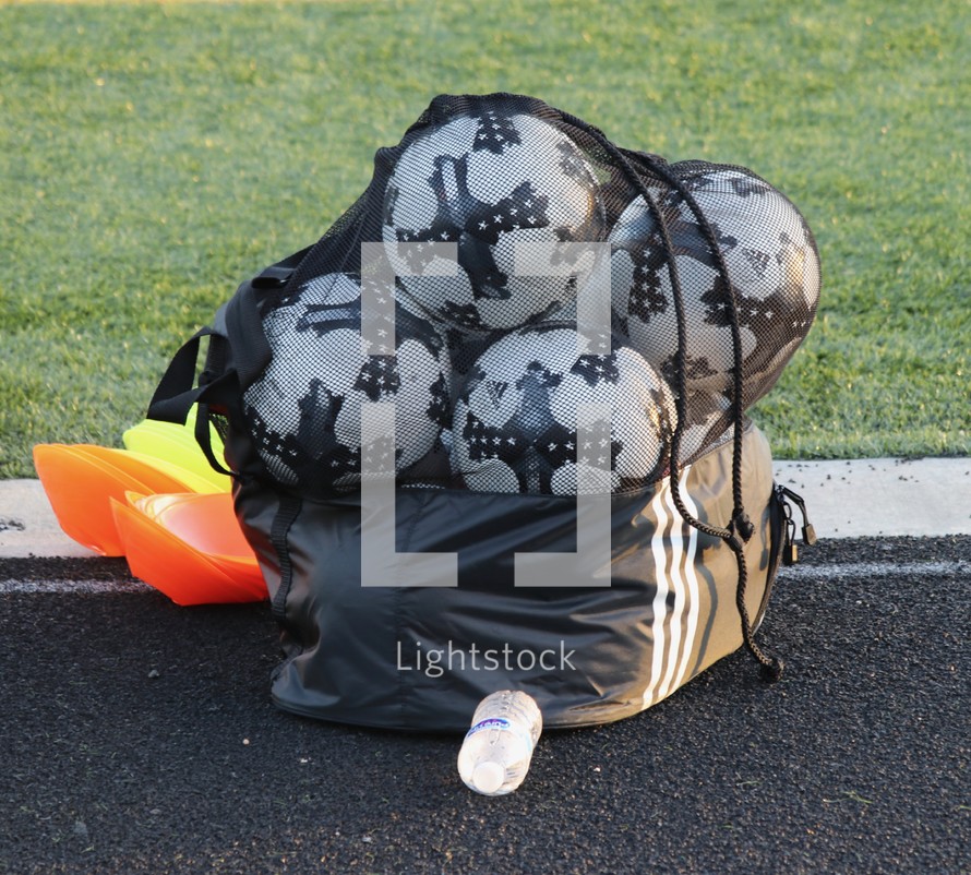 bag of soccer balls 