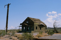abandoned house along route 66 