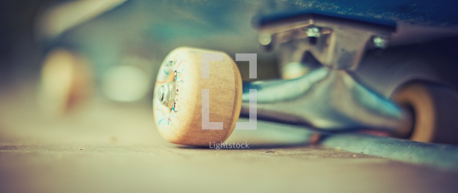wheels on a skateboard 