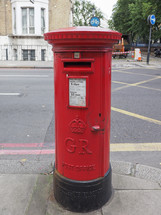 LONDON, UK - SEPTEMBER 27, 2015: Royal Mail mailbox for mail collection