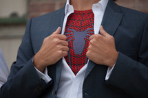 undercover super hero - spiderman 