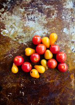 red and yellow cherry tomatoes 