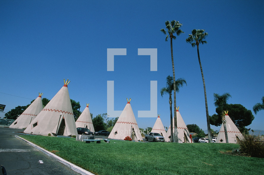 teepee motel rooms along route 66