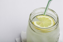 lemonade in a mason jar 