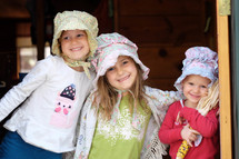 children in vintage bonnets 