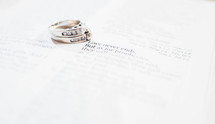 love never ends and wedding rings 