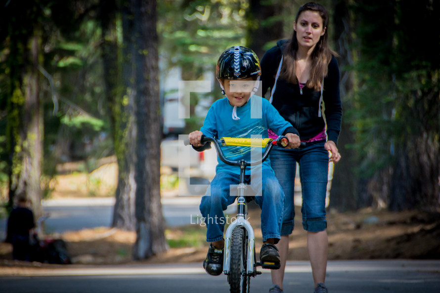 learning to ride a bike without training wheels 