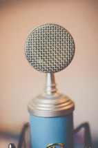A condensor microphone