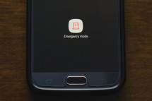 emergency mode button on a smartphone 