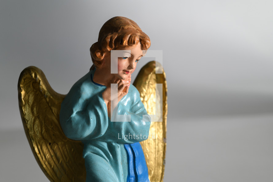 praying angel figurine 