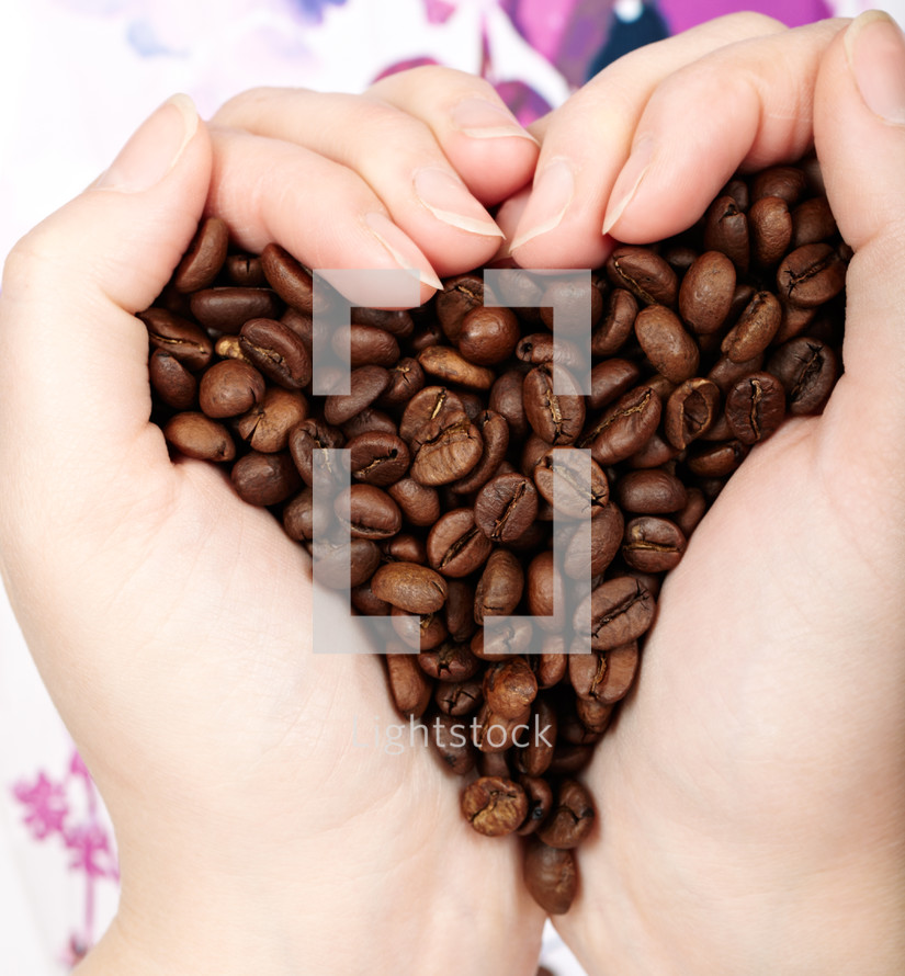Heart coffee grains
