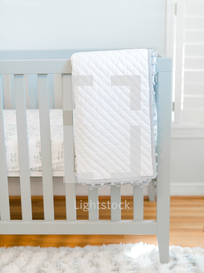 baby's crib 