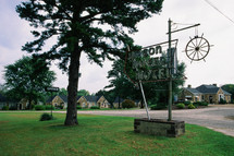 wagon wheel motel sign 