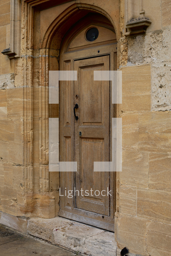 arched doorway in Oxford 