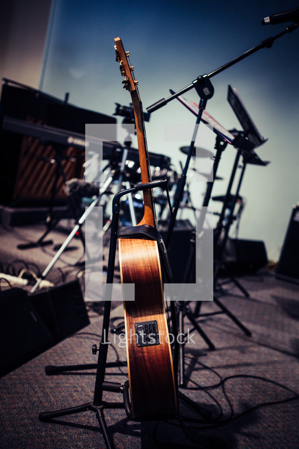 guitar stand on stage 