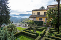 garden in Tuscany 