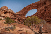 arch and red rock peaks 