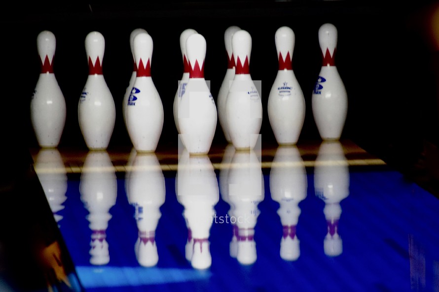 bowling pins 