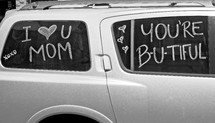 I love you mom on a car 