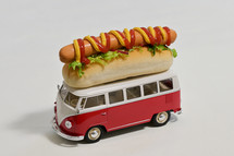 Creative Vintage Food Truck Van Toy Miniature with Hot Dog